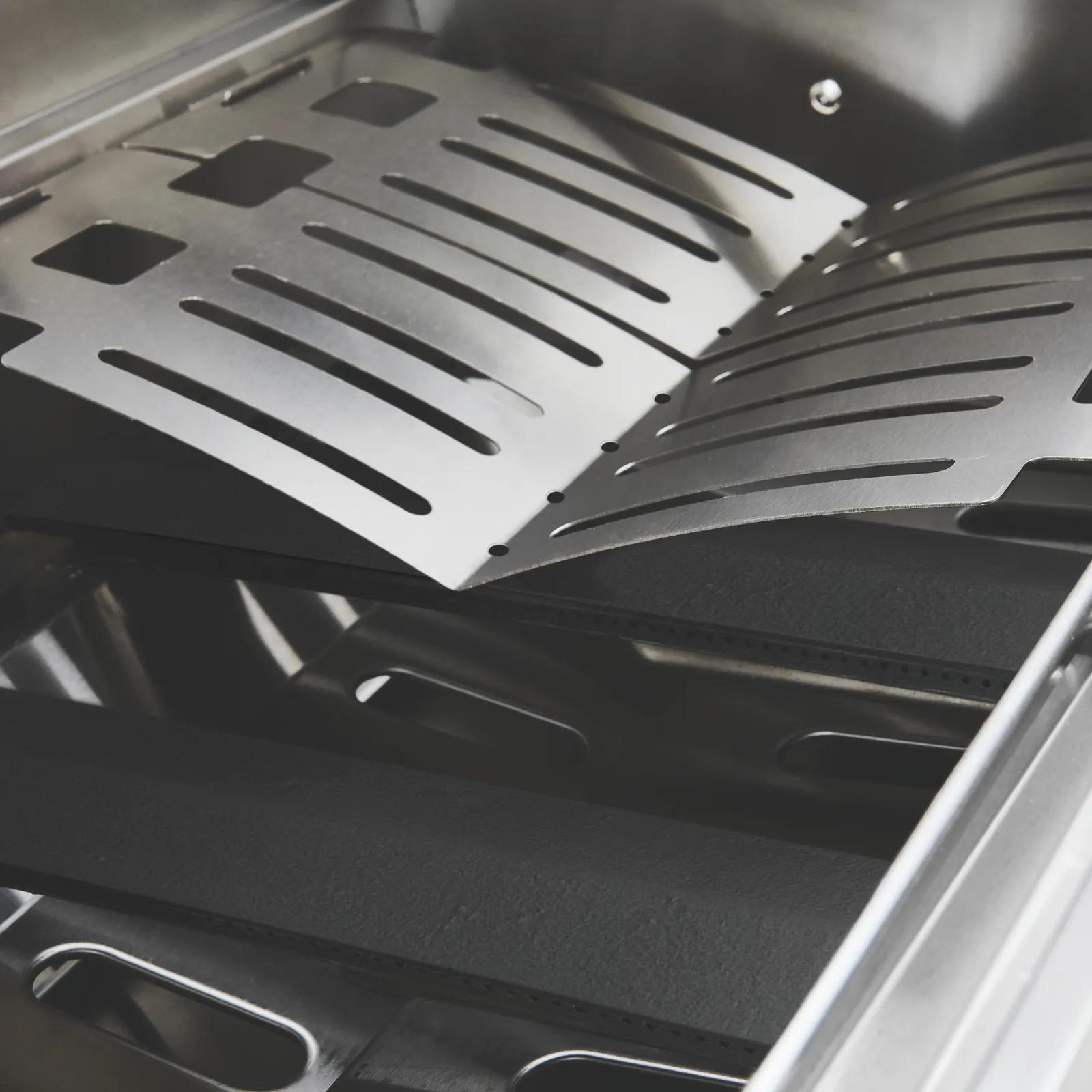 BeefEater 7000 Series Premium – 5-Brenner Gasgrill mit Seitenbrenner