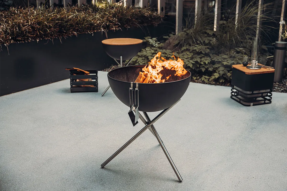 BOWL 70 Feuerschale mit Dreibein