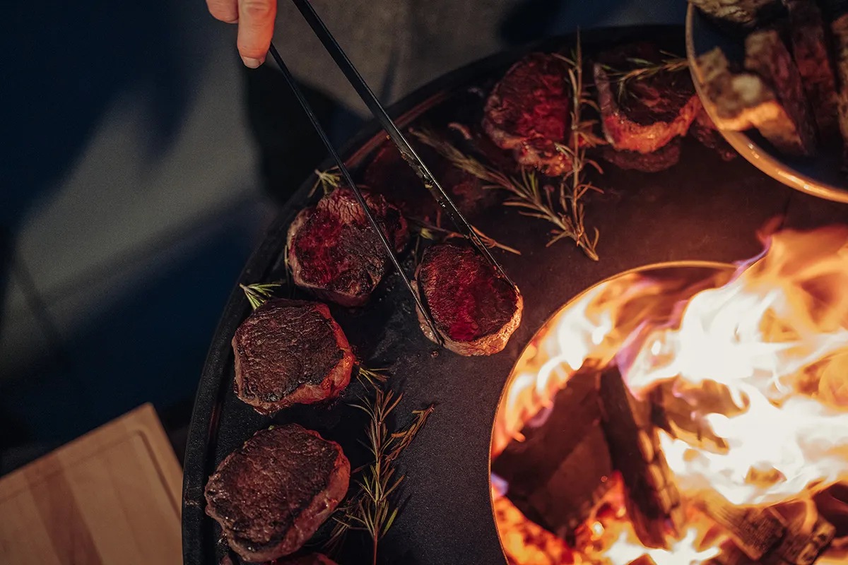 Grillzange schwarz